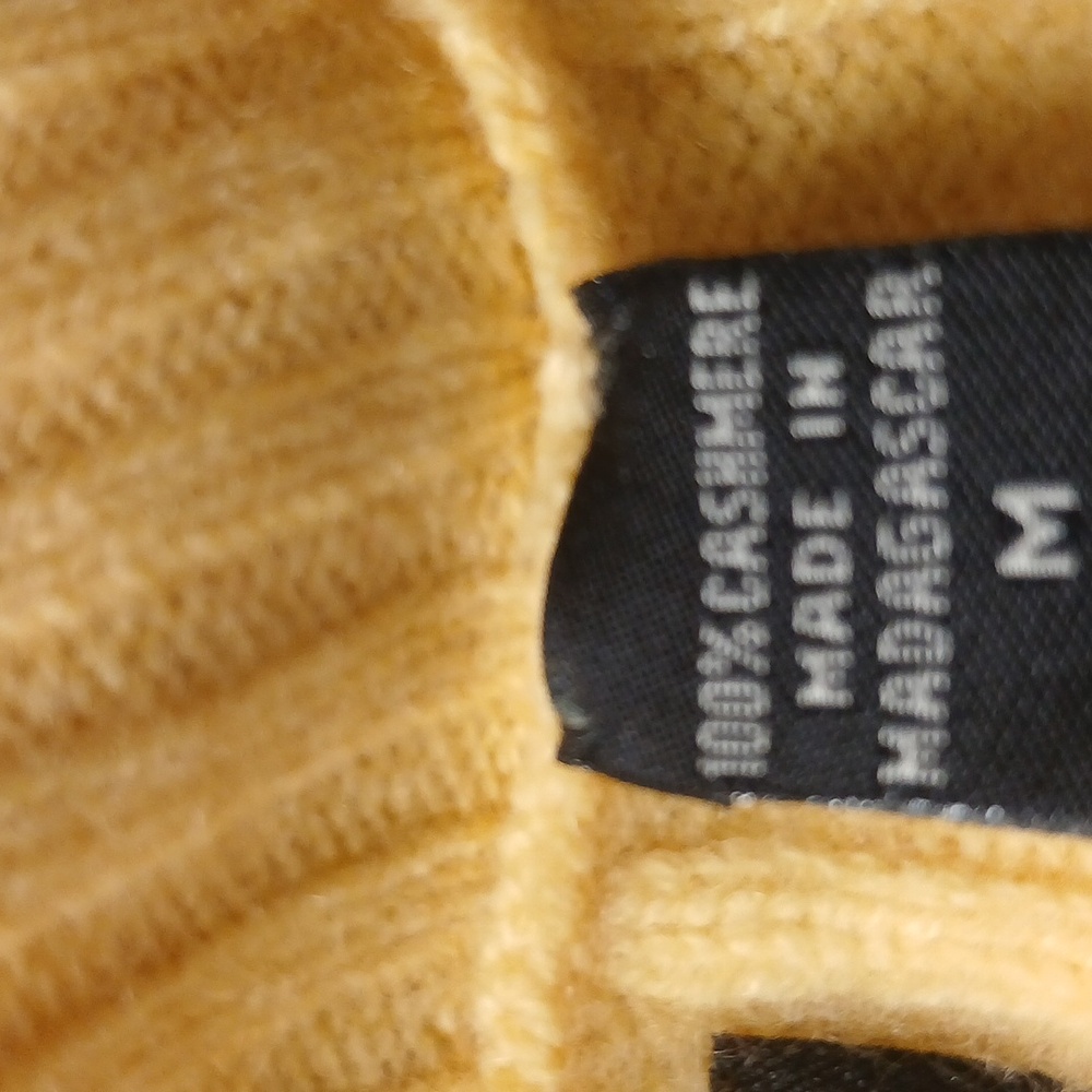Valerie Stevens Women Cowl Neck Cable knit Longsleeve Sweater in Soft Yellow NWT - Picture 8 of 8